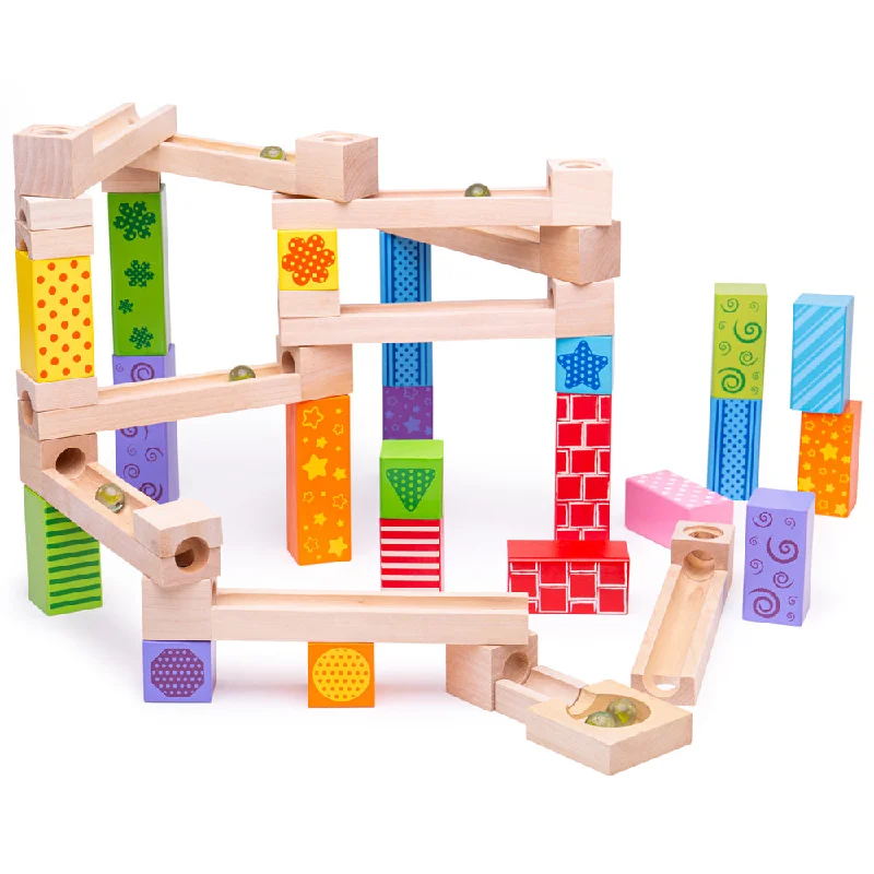beautifully detailed wooden toys                  Bigjigs Toys Wooden Marble Run