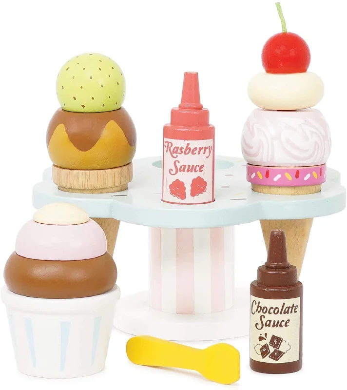 historically accurate and educational wooden toys that teach about cultures Le Toy Van Carlo's Wooden Ice Cream Gelato Stand historically accurate and educational wooden toys that teach about cultures Le Toy Van Carlo's Wooden Ice Cream Gelato Stand